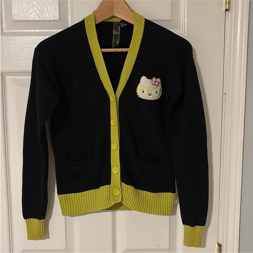 HELLO KITTY X FOREVER 21 button up cardigan front pockets black neon green small - Picture 2 of 13